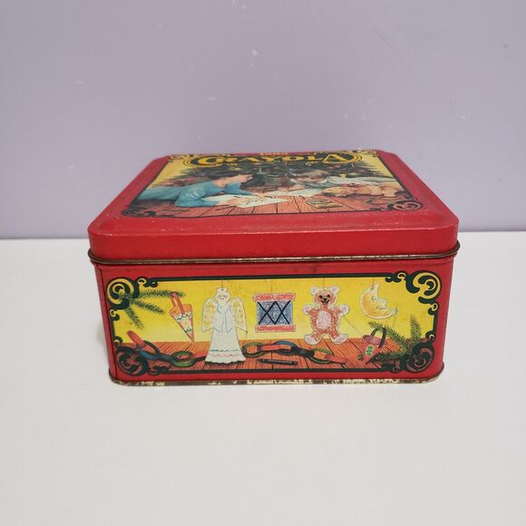 Crayon 1992 Red Metal Tin Container Vintage Farmhouse Country Decor 5.5"×5.5"×3 - Picture 2 of 8